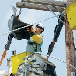 Tdworld Com Sites Tdworld com Files Uploads 2013 11 Lineman2 0 Tdworld Com Sites Tdworld com Files Uploads 2013 11 Lineman2 0