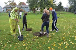 Tdworld Com Sites Tdworld com Files Uploads 2015 06 Largerfruittreeplanting10 15 14003 Tdworld Com Sites Tdworld com Files Uploads 2015 06 Largerfruittreeplanting10 15 14003