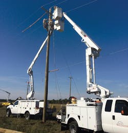 Tdworld Com Sites Tdworld com Files Uploads 2017 01 24 33 Img 5803 Students Replacing Crossarms Final 0 Tdworld Com Sites Tdworld com Files Uploads 2017 01 24 33 Img 5803 Students Replacing Crossarms Final 0