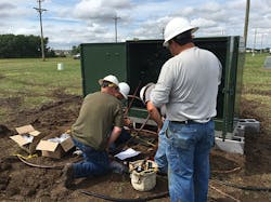 Tdworld Com Sites Tdworld com Files Uploads 2017 01 24 34 1668 Terminating Three Phase Padmount T Final 1 Tdworld Com Sites Tdworld com Files Uploads 2017 01 24 34 1668 Terminating Three Phase Padmount T Final 1