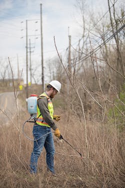 Www Tdworld Com Sites Tdworld com Files Uaa 44 Fig3 Spraying Final Www Tdworld Com Sites Tdworld com Files Uaa 44 Fig3 Spraying Final