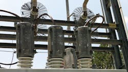 Breaker bushing Breaker bushing