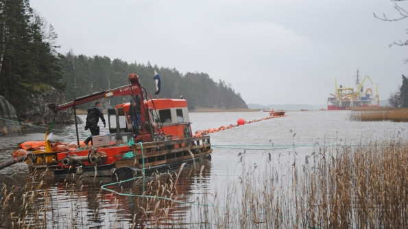 laying of the submarine cable