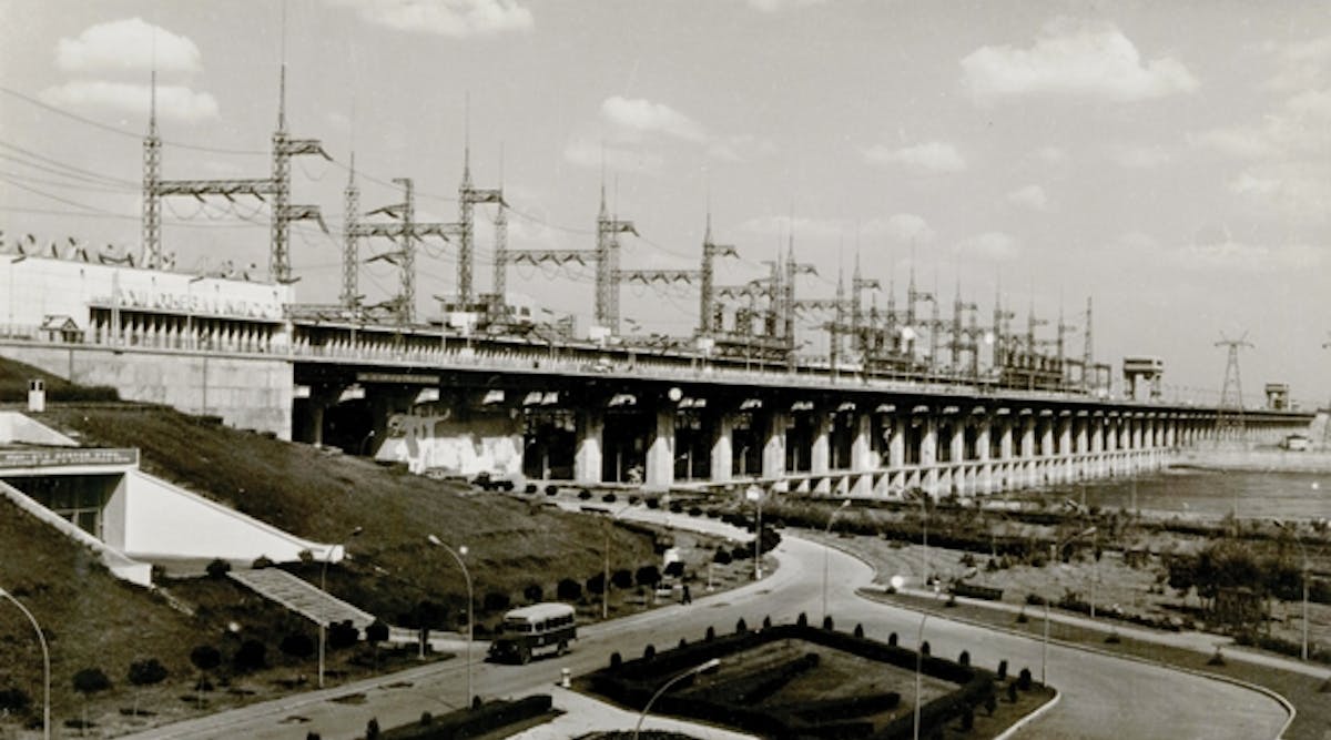 1961: Volzhskaya hydro power station with 2,592.5-MW capacity.