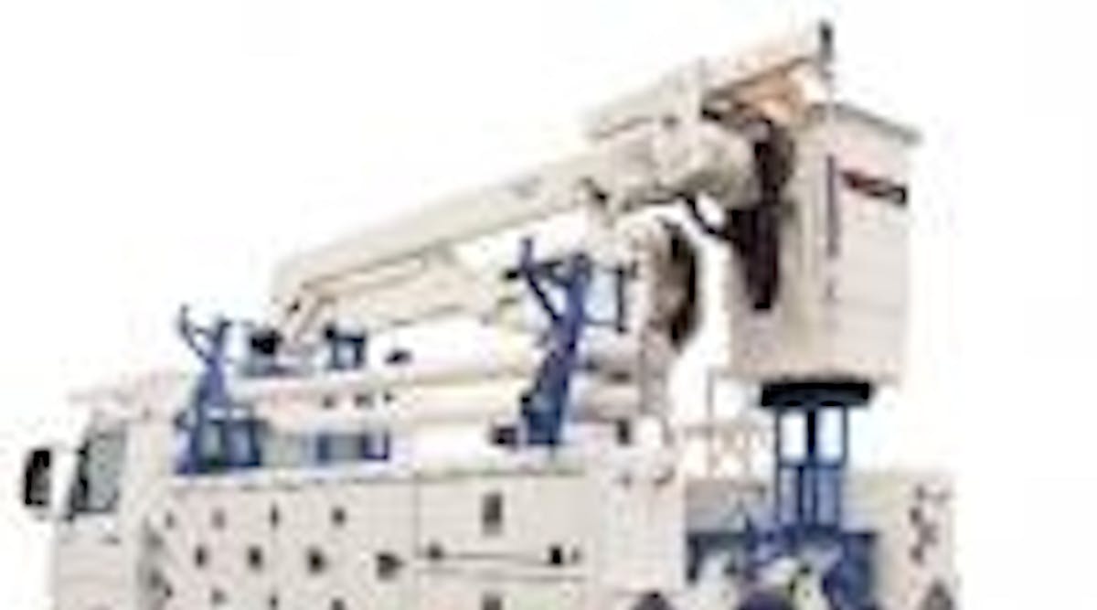 Tdworld 4938 Terex Hot Line Equipped Truck 2thumbnail
