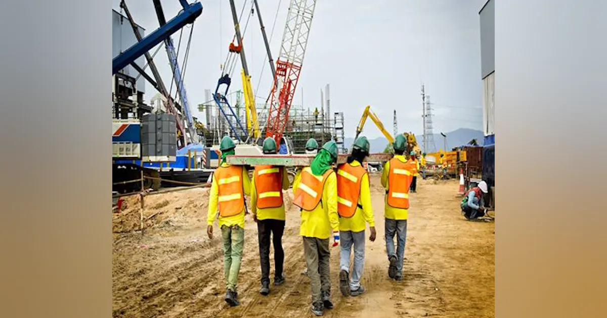 Comed Construct ComEd Expanding Opportunity for Local Minority Candidates | TD World