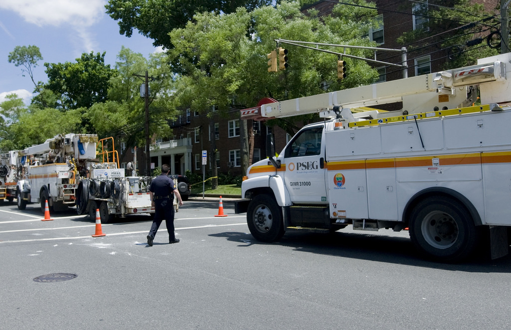 PSEG crews