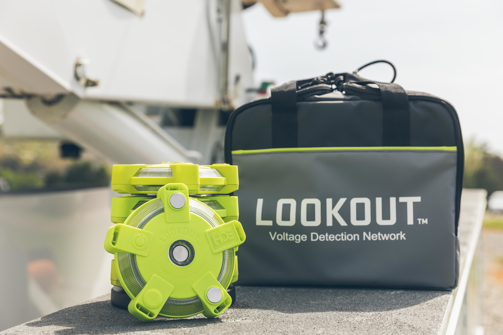 voltage detector from HDE