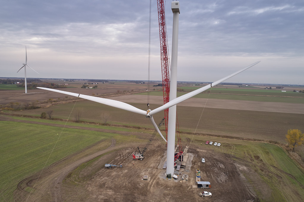 Crews move wind turbines into place