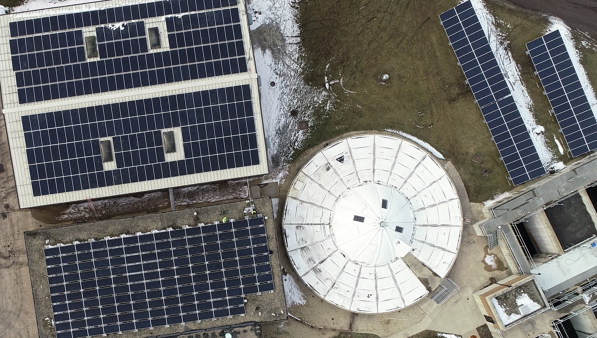 A view of ComEd's rooftop solar panels from the top