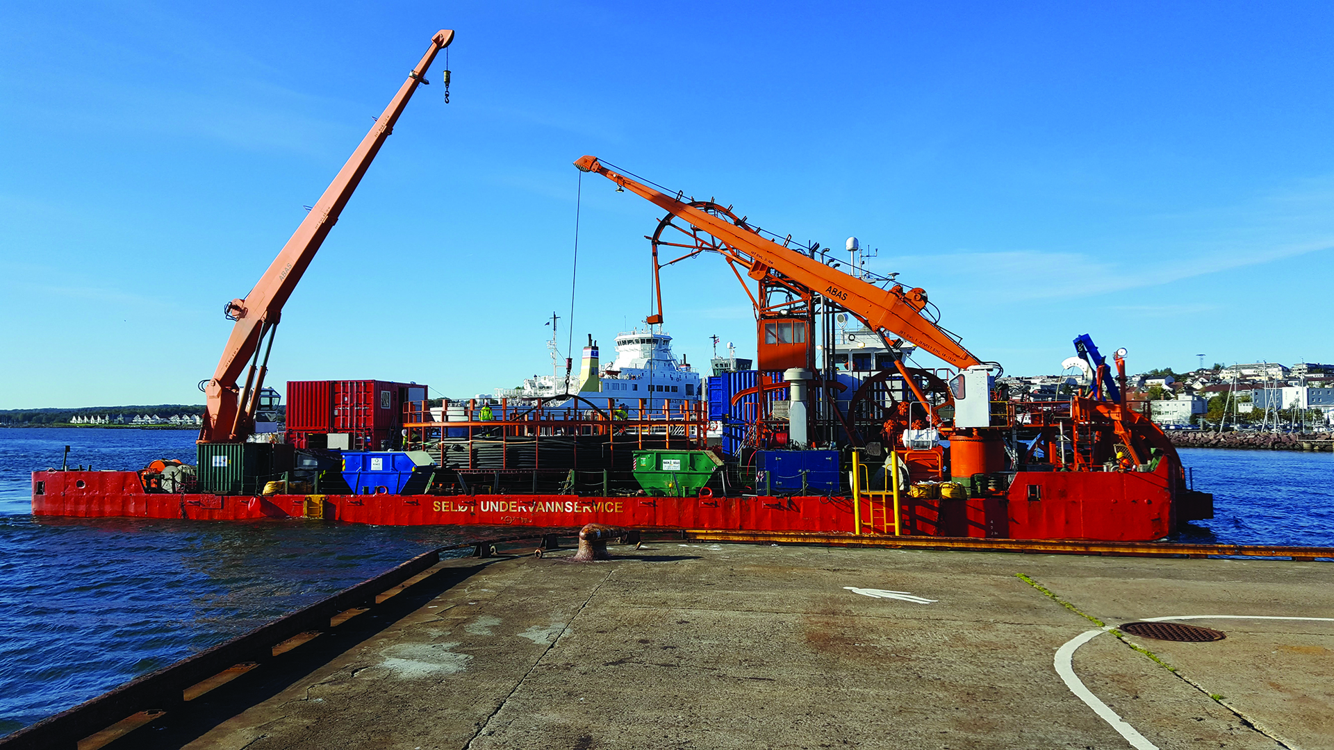 Cable-laying vessel Nautilus Maxi was used for majority of maritime operations