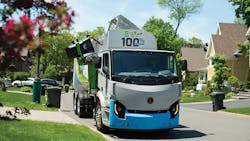 Lion Electric Co.’s type 8 100% electric waste collection truck can collect trash from 1,200 homes with a range up to 250 miles (400 km) from a 400 kWh battery capacity. Lion Electric Co.’s type 8 100% electric waste collection truck can collect trash from 1,200 homes with a range up to 250 miles (400 km) from a 400 kWh battery capacity.