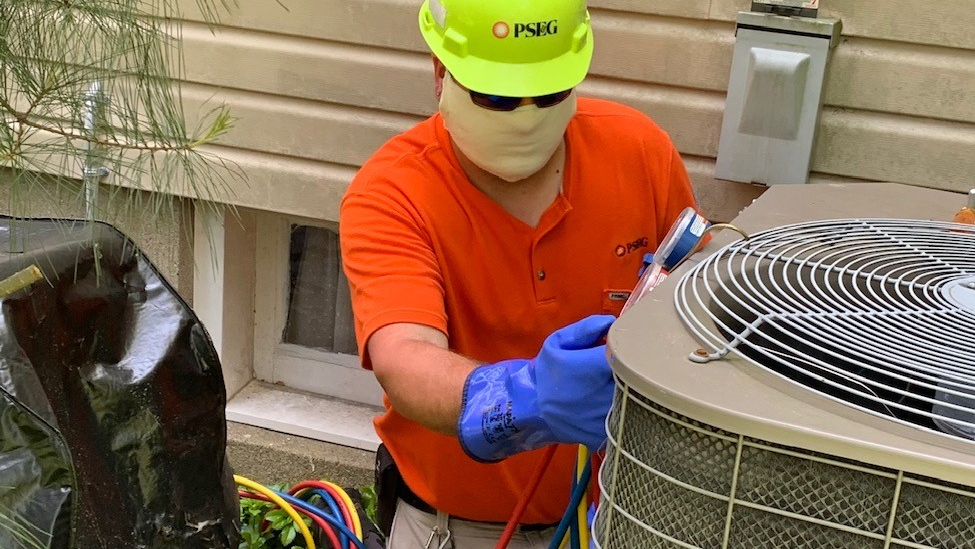 Michael Vega As Tech 2 C Repairing Air Conditioner May 26 2020 5ed61fb23debd