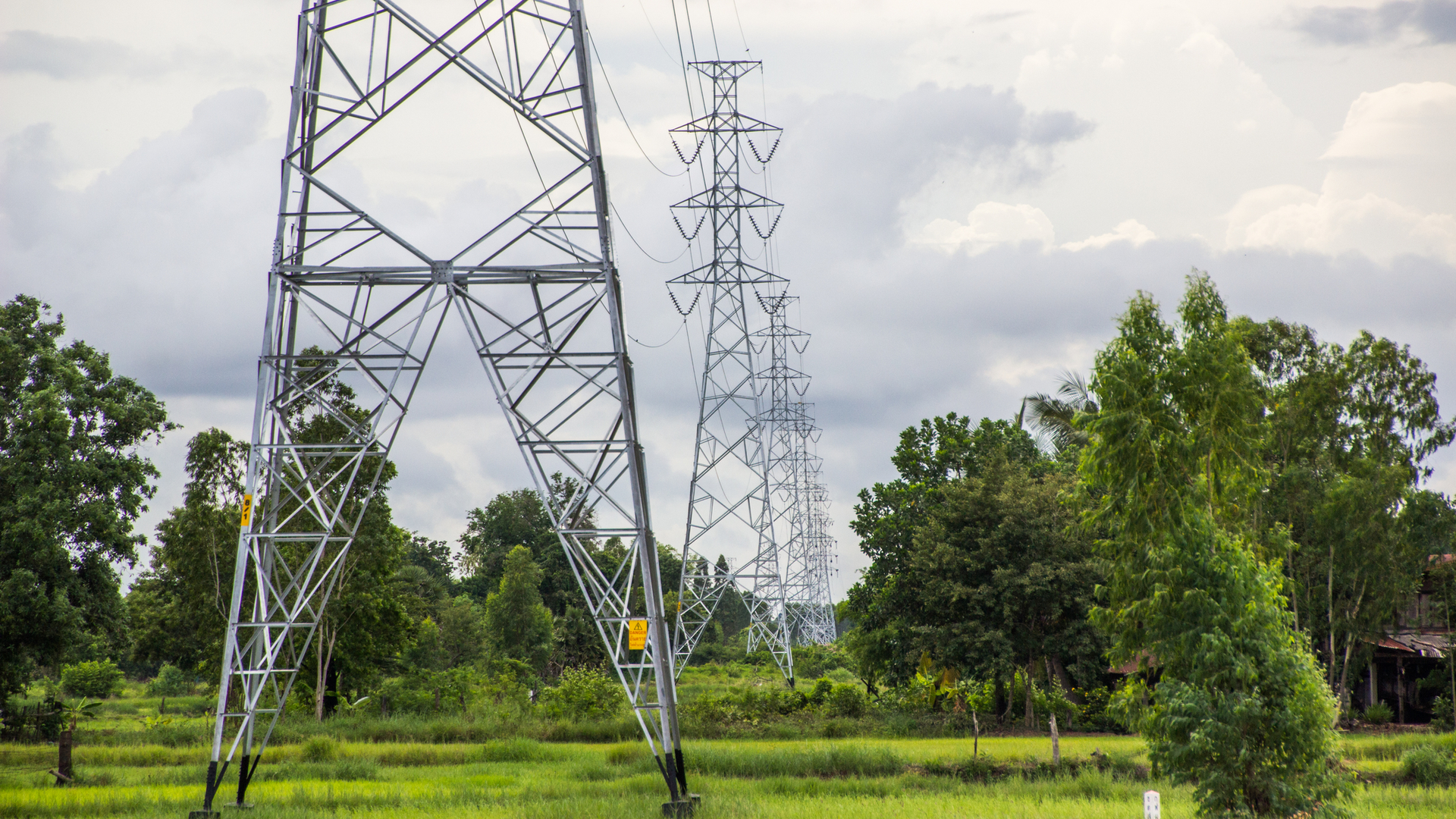 Transmission Lines Id95899941 C2 A9 Waraphotwapakpet Dreamstime com 5ee0aaaf6702a