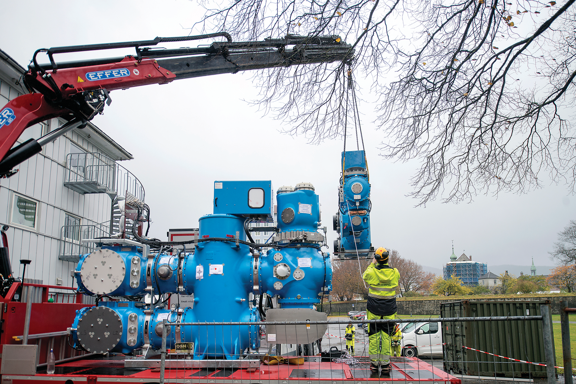 Blue GIS being lifted to third floor of substation K.