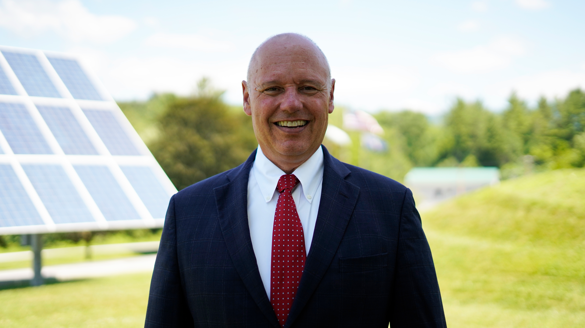 C Root July2019 Headshot Tie