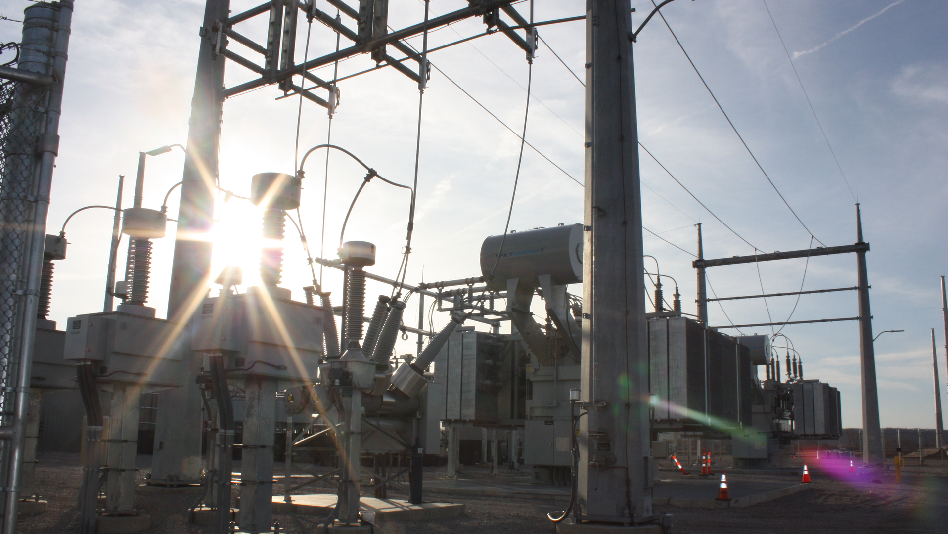 A STATCOM installation has a relatively small footprint, requiring an area of 250 ft by 250 ft (76 m by 76 m) for a 250-MVAR installation.