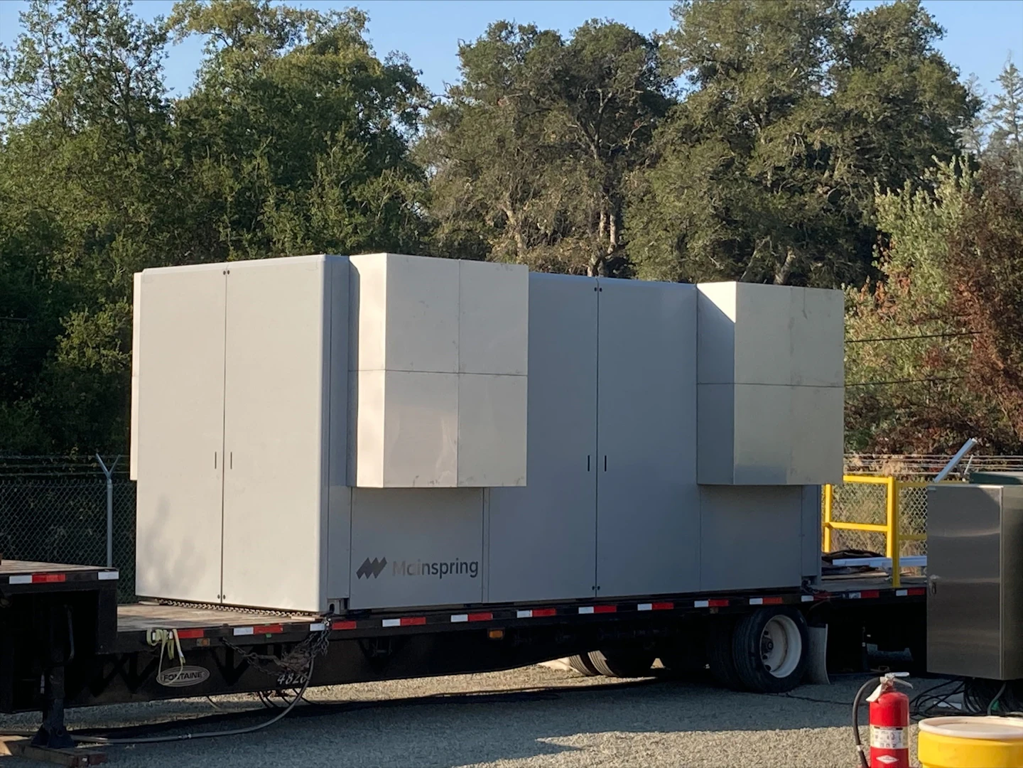Microgrid Generator Box PG&E Deploys Mobile Power Generation Technology at Microgrid | EnergyTech