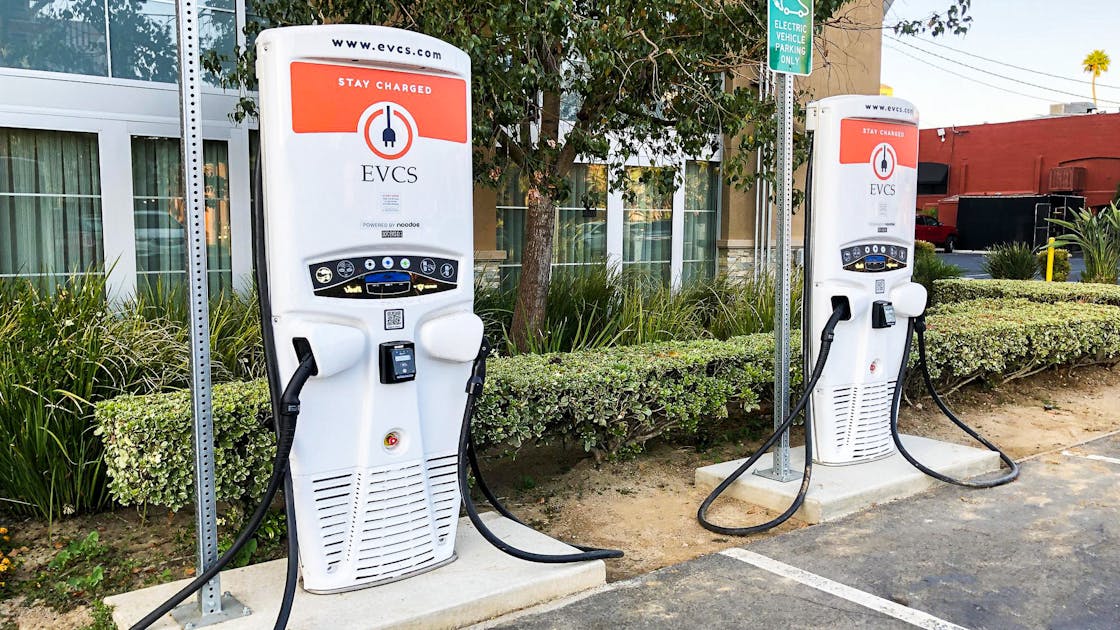 Tritium Collaborates EVCS to Deploy Electric Vehicle Charging Network