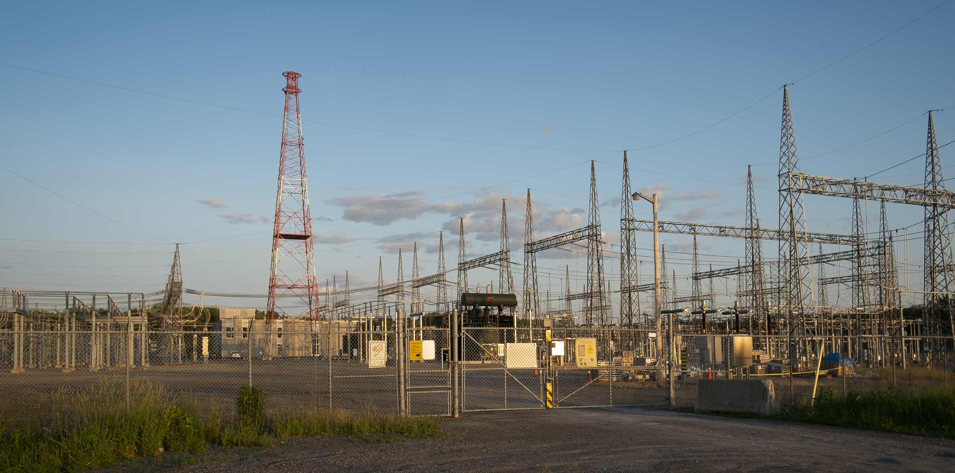 Hydro-Quebec's Chomedey Station Laval. Hydro-Quebec is a public utility that manages the generation, transmission and distribution of electricity in the Canadian province of Quebec, as well as the export of power to portions of the Northeast United States.
