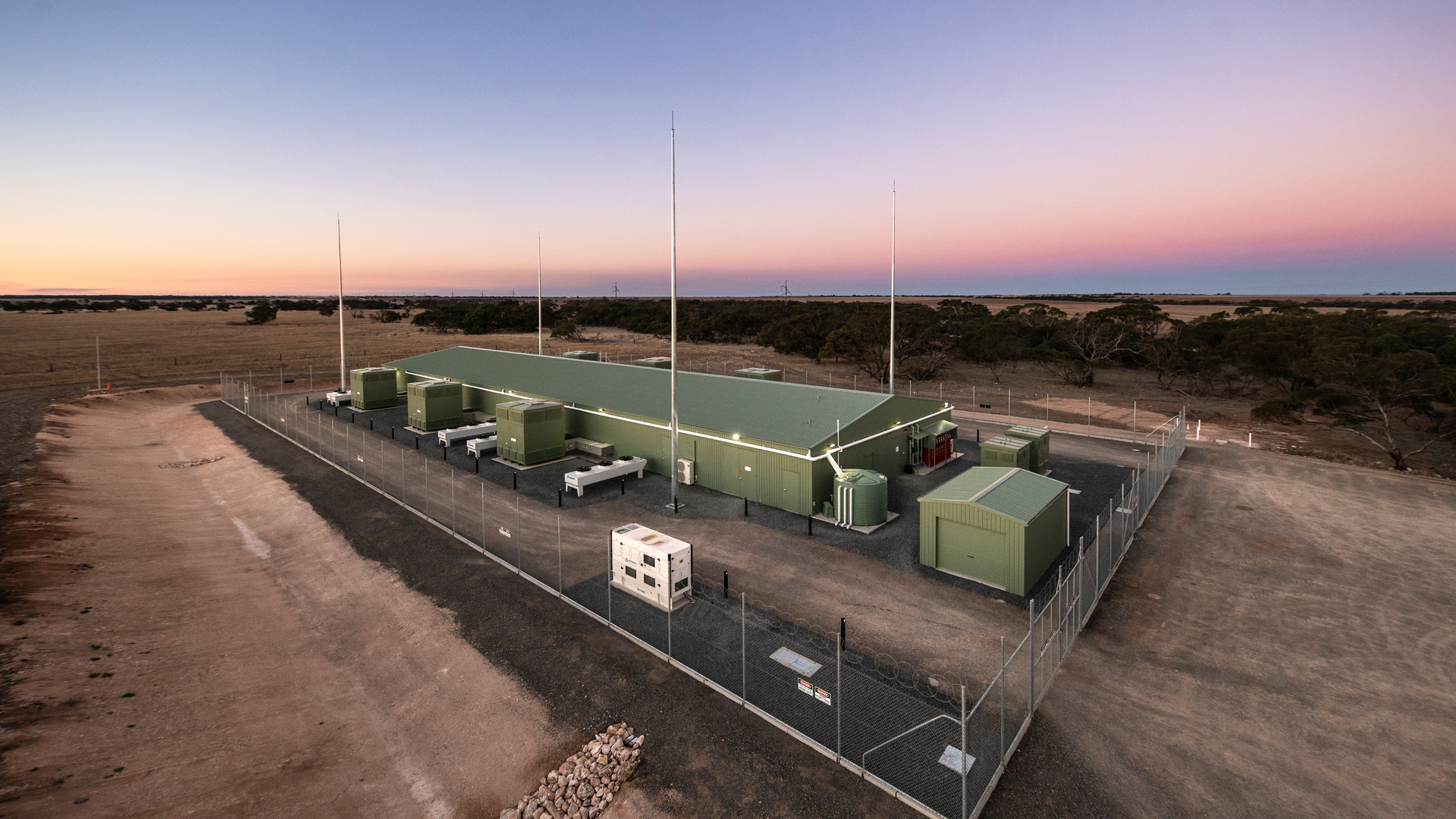 Dalrymple BESS. Courtesy Hitachi Energy.