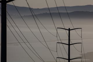 Transmission lines in the San Francisco Bay Area. PSPS have been beneficial in preventing fuel ignition, but also introduce negative impacts on communities and vulnerable customers.