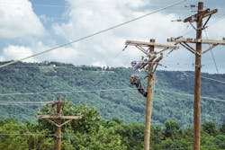 At Southeast Lineman Training Center, veterans can learn how to transition from the military into a well-paying career in the line trade. At Southeast Lineman Training Center, veterans can learn how to transition from the military into a well-paying career in the line trade.