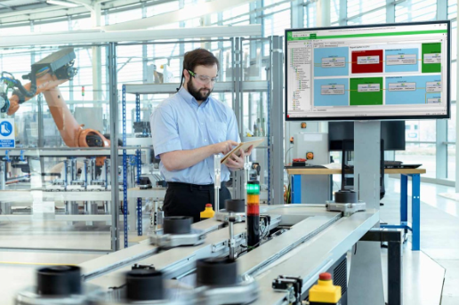 Schneider 62d57fc025b89