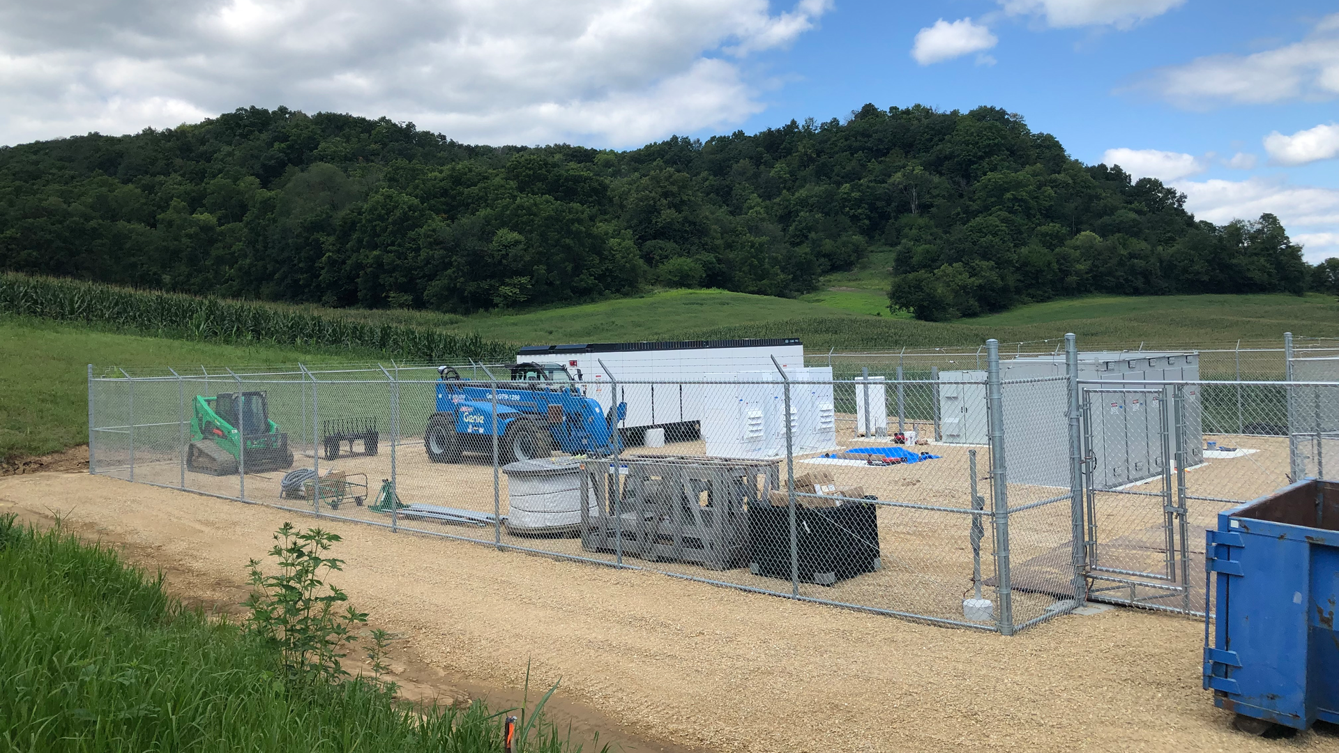 A series of breakers, Schweitzer Engineering Laboratories (SEL) relays and three 1.2-MVA inverters, one of which that operates in island mode only, also are integrated into the project.