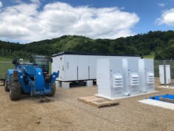 Alliant Energy required a 400-kW, 3200-kWh capacity energy storage system that could maintain a system protection scheme even when islanded.