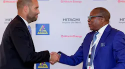 David Olofsson, Global Manager HVDC Service for Hitachi Energy, and Léon Makwenge Kapikila, Director of Grand Projects for SNEL, at the contract signing ceremony.