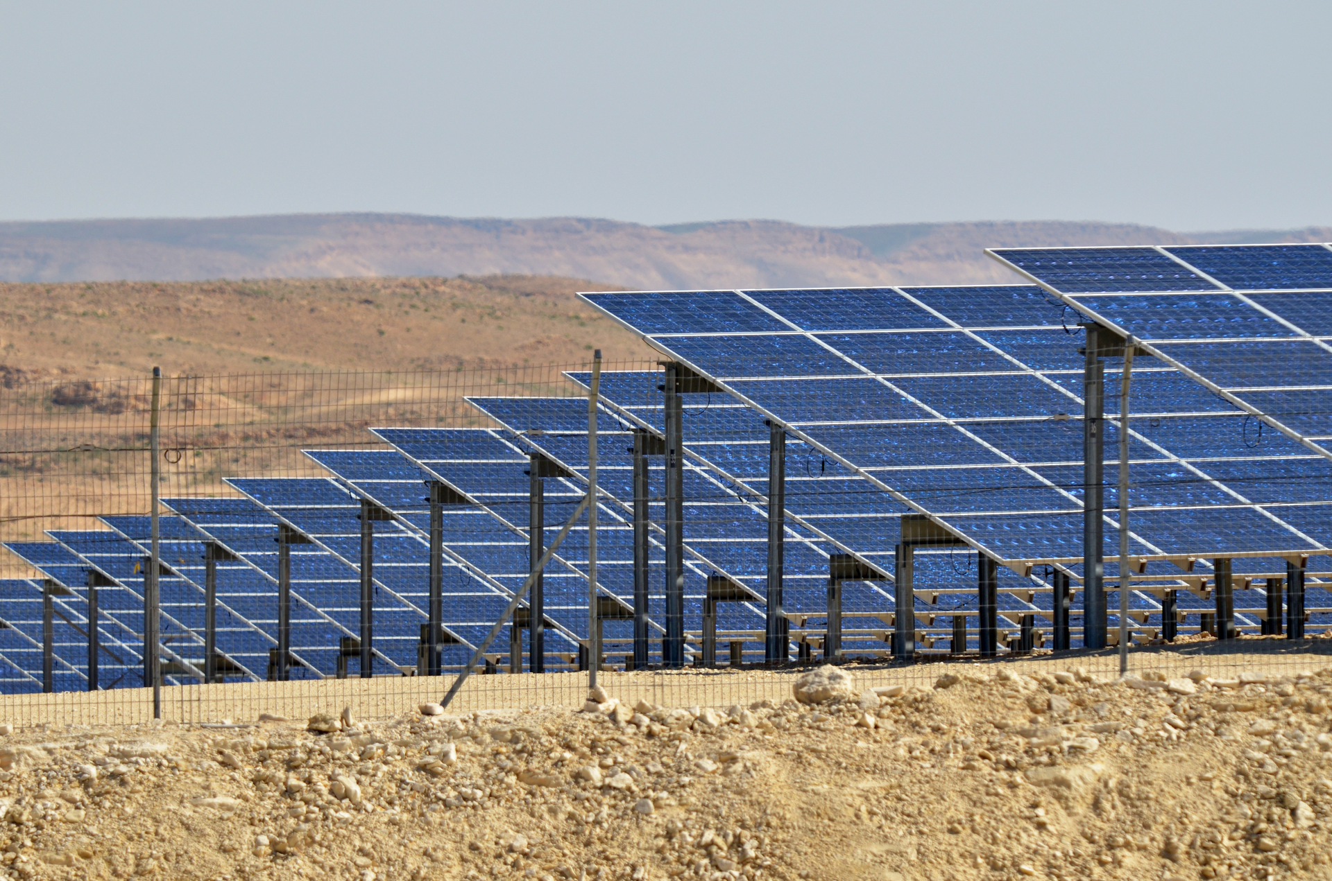 Saudi Developers To Build 2,060 MW Solar Power Project | T&D World