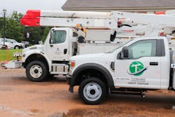 In 1985, the utility entered the first of several joint-venture fiber-optic projects with commercial telecommunications carriers. In 1985, the utility entered the first of several joint-venture fiber-optic projects with commercial telecommunications carriers.