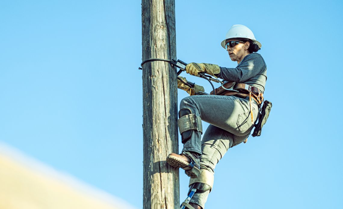 P2023 013 Es Lineworker Scholarship Nicole Taylor 0983 Mid 6408ba74941b6