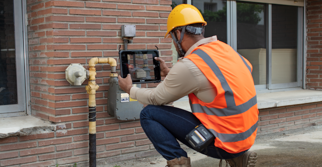 https://img.tdworld.com/files/base/ebm/tdworld/image/2023/04/field_operations_photography_application_et8x_utility_worker_taking_photo_gas_meter_1540x800__1_.64303b1c53f91.png?auto=format%2Ccompress&w=320