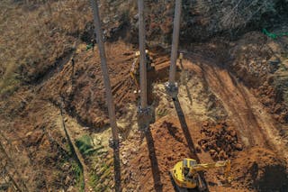 Connecting micropiles to a grillage is not a common strategy. However, it can serve as a workable solution for mountainside locations.
