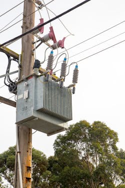 This pole-mounted SPU monitors the current and thermal load of a surge arrester and automatically disconnects it from the network in case of a thermal overload, thus preventing any arcing, sparking or ejection of hot particles that potentially could ignite a fire. This pole-mounted SPU monitors the current and thermal load of a surge arrester and automatically disconnects it from the network in case of a thermal overload, thus preventing any arcing, sparking or ejection of hot particles that potentially could ignite a fire.