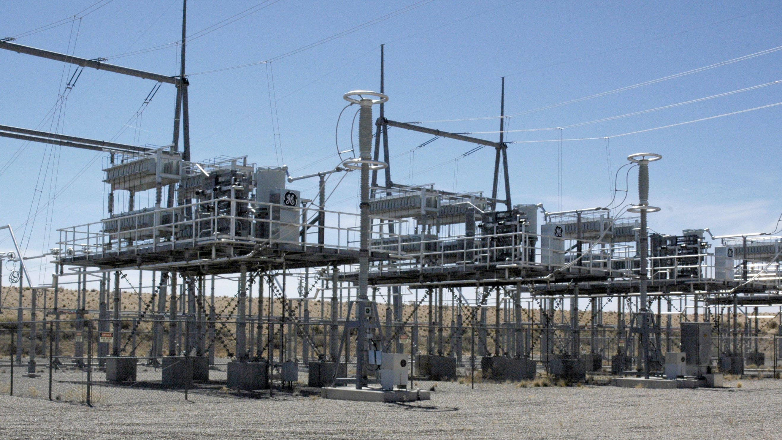 Thyristor-controlled series capacitor.