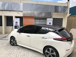 At the Copel site, access is free, whereas at Lactec, access is free during the week and has a fee on the weekends. At the Copel site, access is free, whereas at Lactec, access is free during the week and has a fee on the weekends.