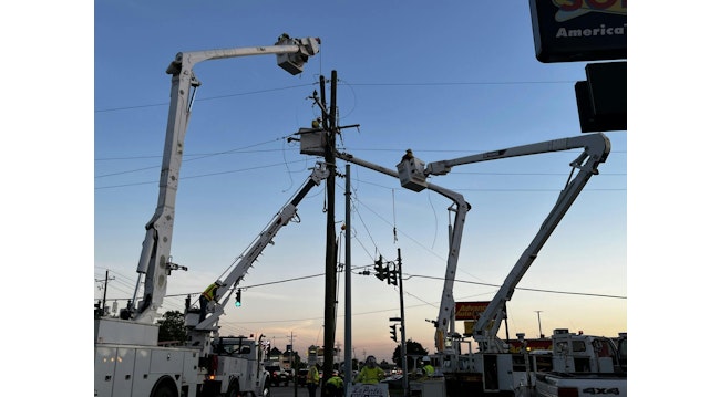 Crews working for Tempest Energy (TUC’s sister company) in Baton Rouge, La., last Friday after a storm repair a split pole and rehang service. The crews pictured are not from Surge Powerline Solutions, but they’re the kind Tempest Utility Consulting would provide with a safety program.