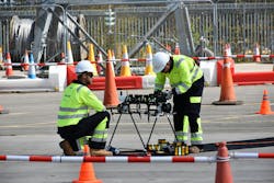 Crews with Fulcrum Air load up the Linefly. Crews with Fulcrum Air load up the Linefly.