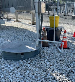 This oil decanter is a device that features filters that allow oil-contaminated water to be processed. This oil decanter is a device that features filters that allow oil-contaminated water to be processed.