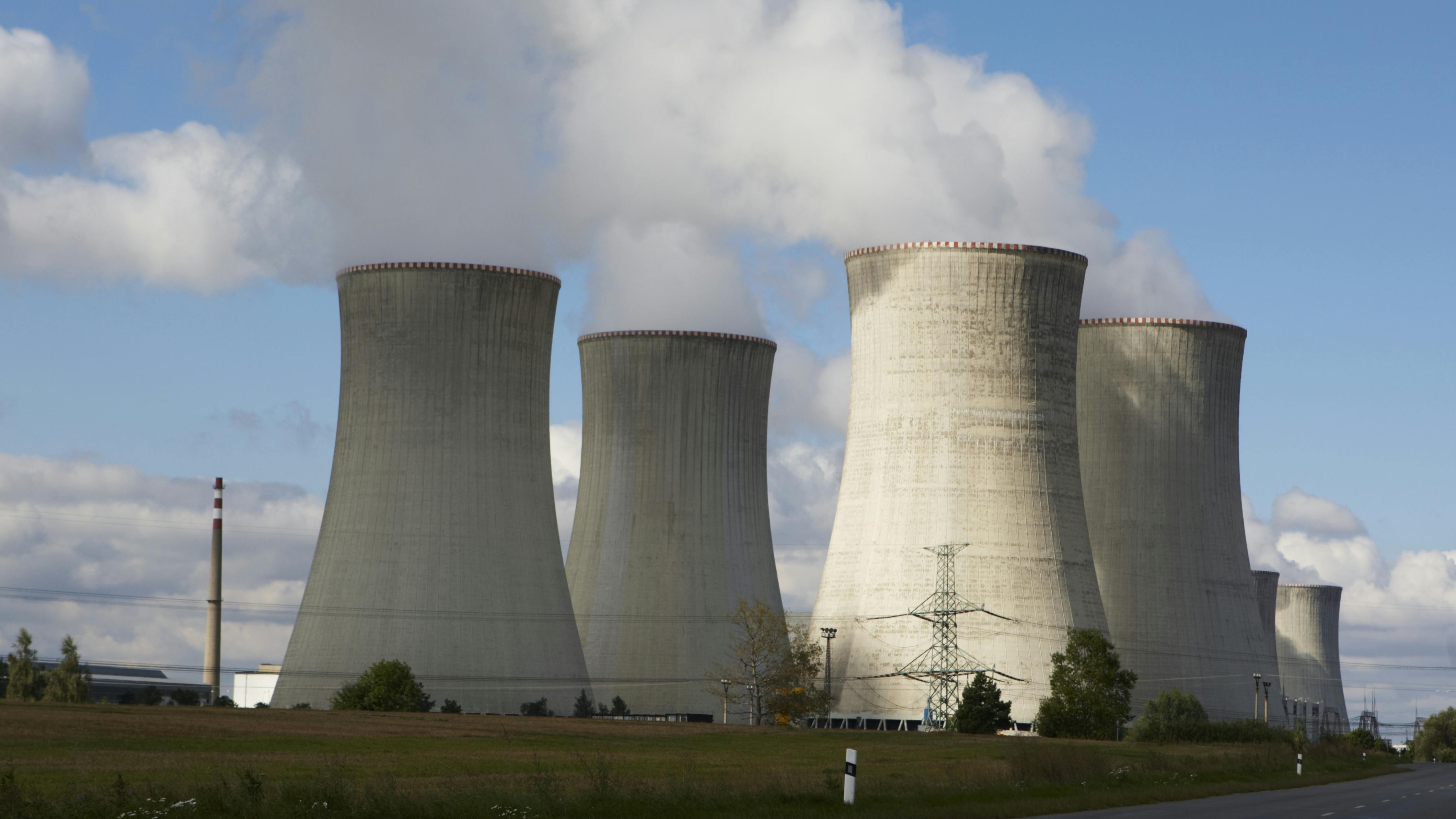 673e4f309a58b51a2aff3485 Dreamstime Xxl 15915346