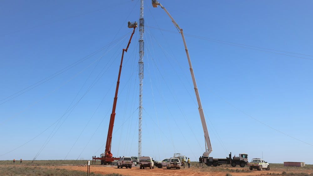 67c0bd133ae8254e58300ab2 Conductorstringingworksarecarriedoutonemergencytow