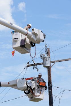 Entergy crews work with contractors during Hurricane Beryl restoration. Entergy crews work with contractors during Hurricane Beryl restoration.
