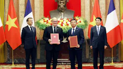 Agreement signing ceremony between AFD and EVNNPT witnessed by Presidents of France and President of Socialist Republic of Vietnam. Agreement signing ceremony between AFD and EVNNPT witnessed by Presidents of France and President of Socialist Republic of Vietnam.