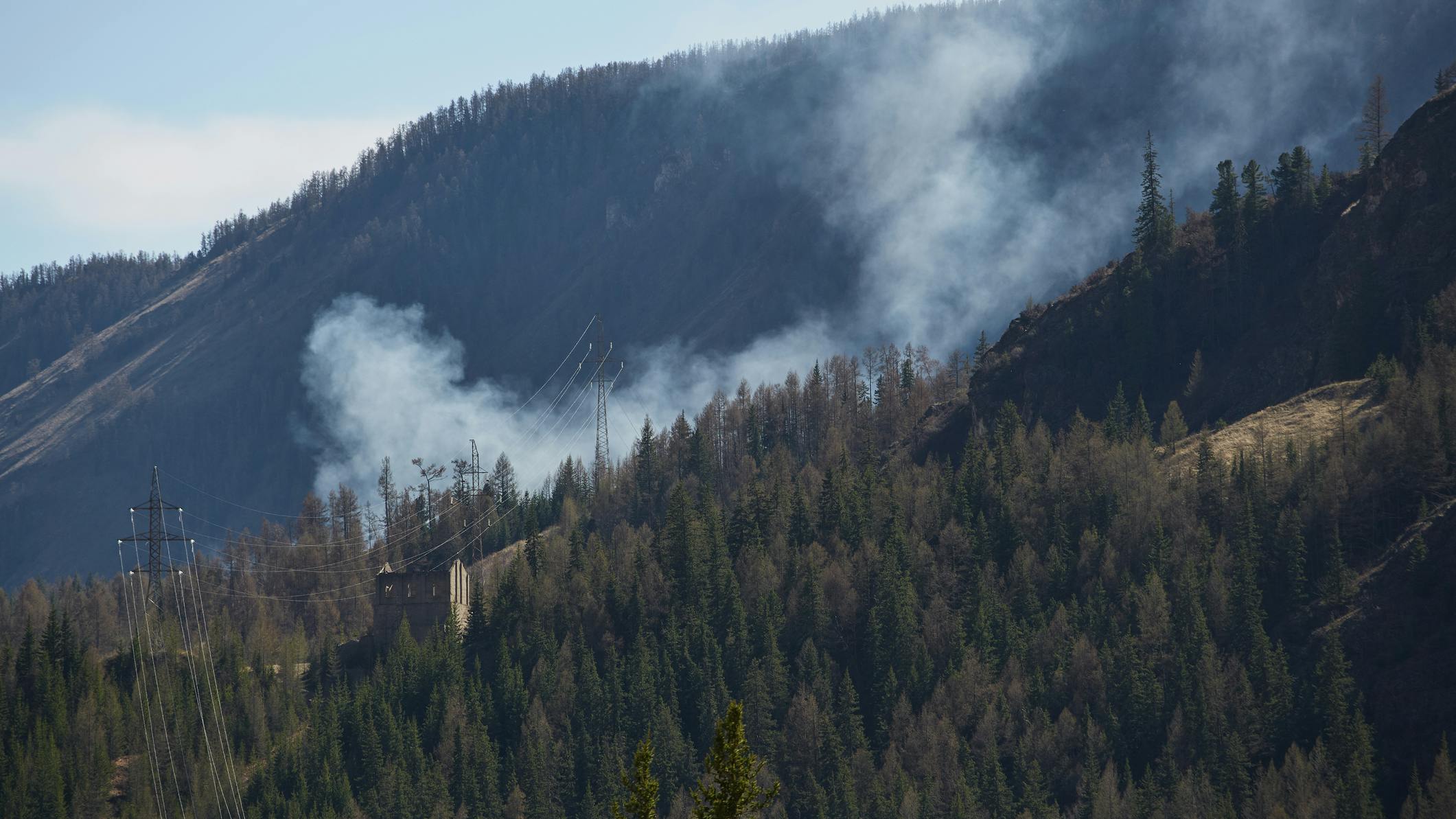 fire near power lines