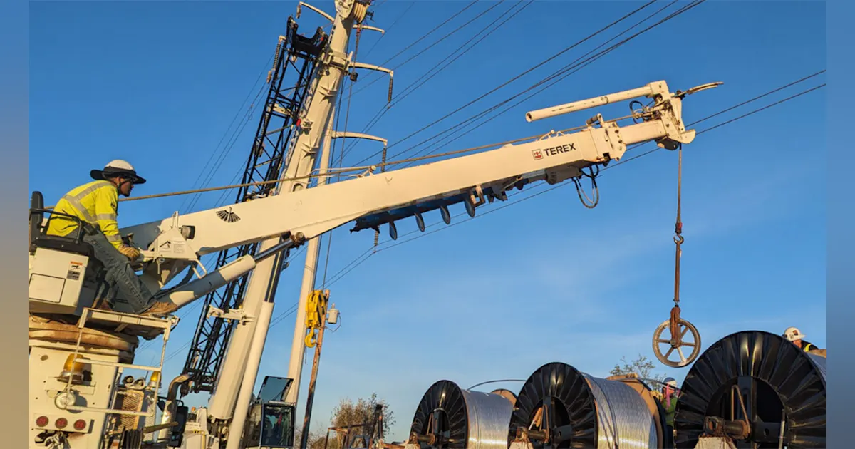 Distribution Reconductor Rope Rig Reconductoring a transmission ROW in Phoenix: how SRP achieved an 80% ...