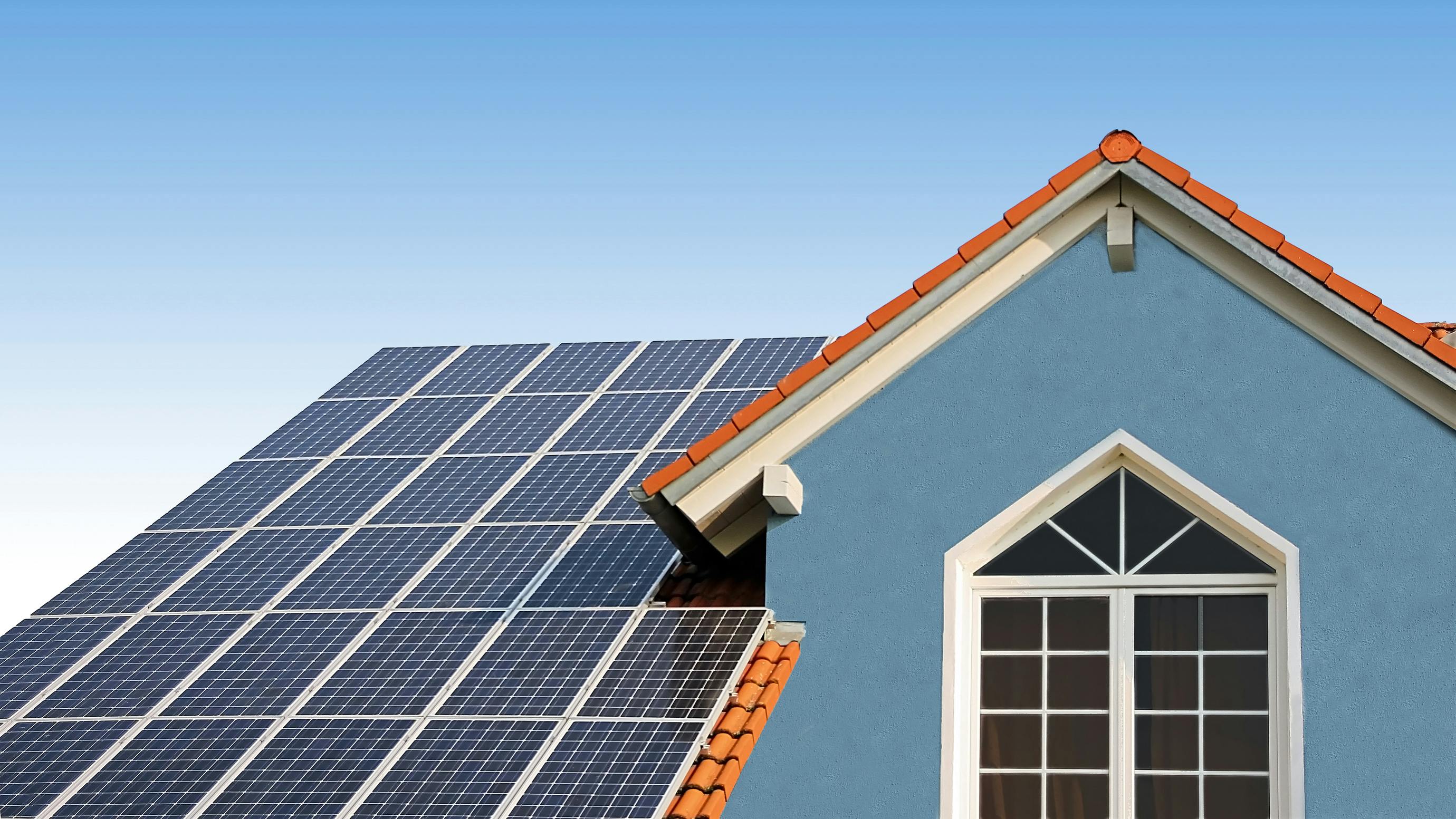 Rooftop Solar Systems Exceed 120,000 on Hawaiian Electric Grids