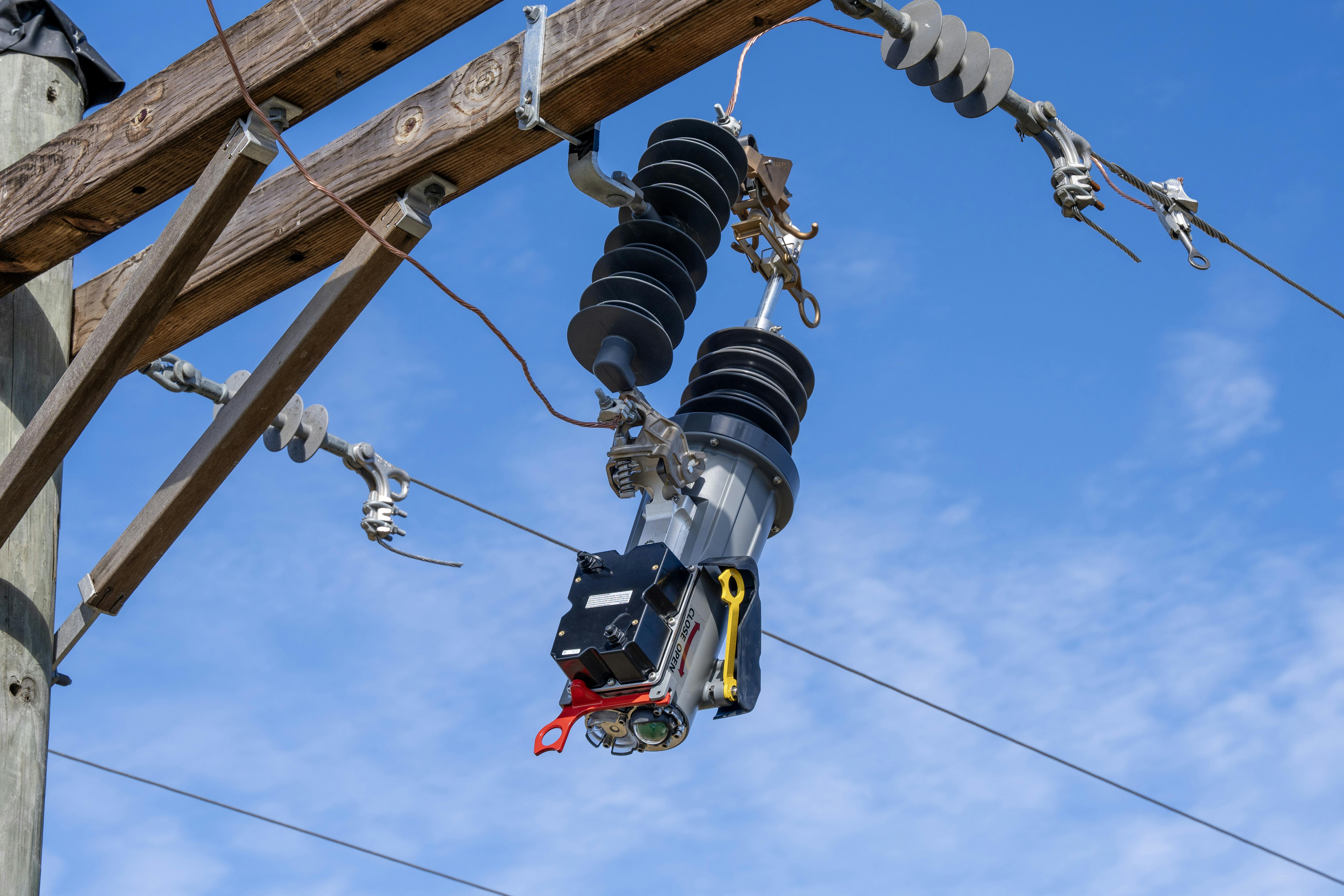 69a7624e55b94fd83efcac8d Line Defender14